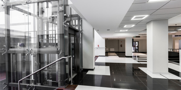 Proyectos de Rehabilitaciones Sueras · Instalación de Ascensores